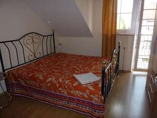 Проживание в семье Dandelion B&B Варшава Односпальная кровать в общем номере для мужчин и женщин-5