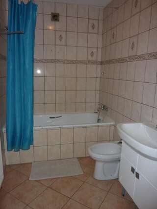 Проживание в семье Dandelion B&B Варшава Двухместный номер с 1 кроватью и общей ванной комнатой-11